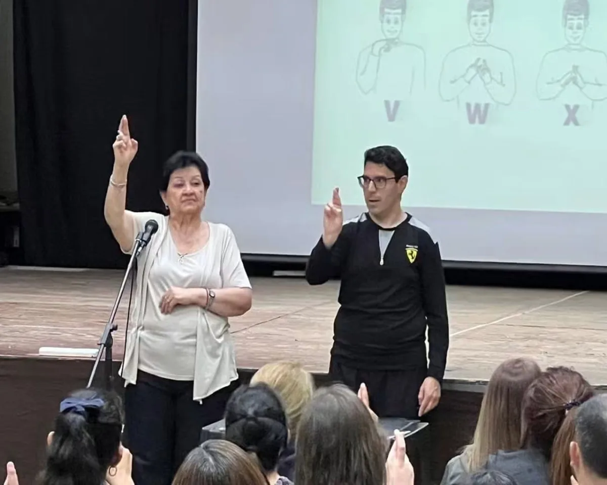 Inicia un curso de Lengua de Señas en la Casa de la Cultura