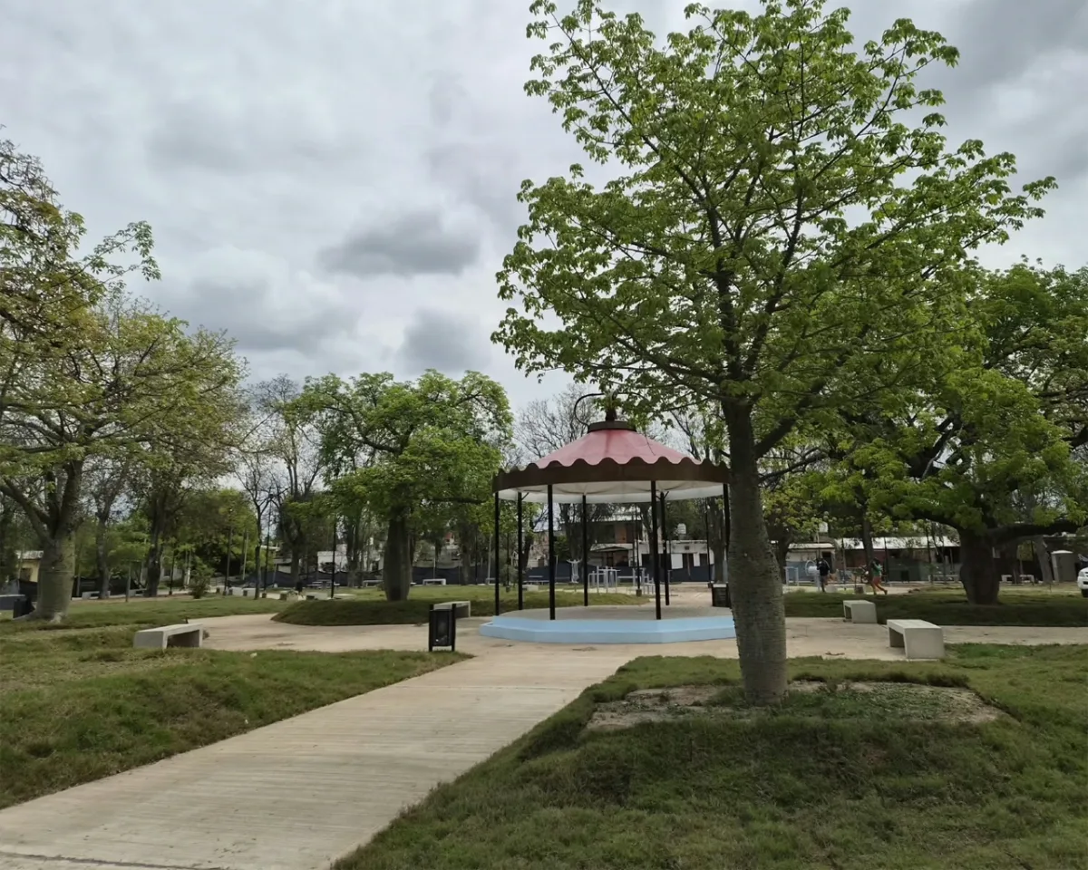 La plaza Borges en Huaico Hondo fue remodelada y se inauguró