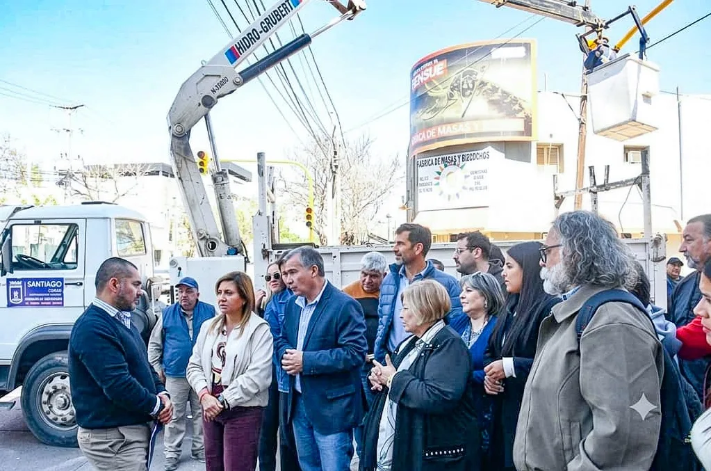 Nuevos semáforos mejoran circulación en Sáenz Peña y Paraná