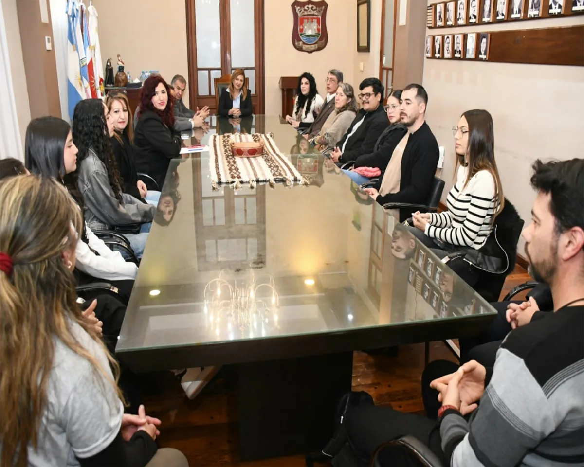 Reunión con colectividades para promover la diversidad cultural