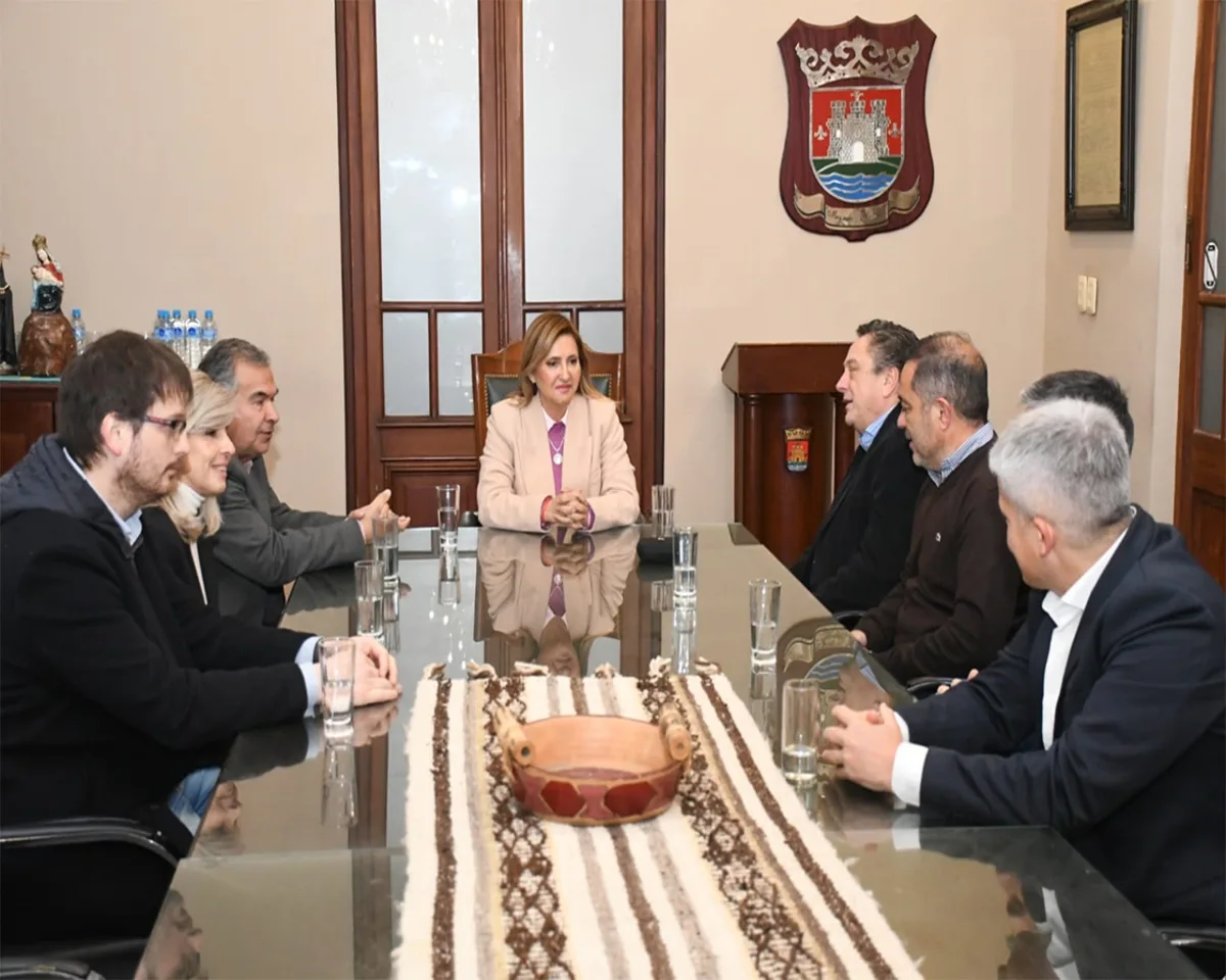 Reunión entre la intendente y el Consejo de Ciencias Económicas