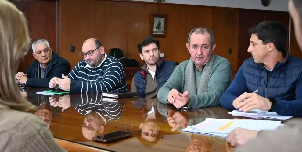 Reclamos por el estado de la Ruta Nacional 1V11 en reunión de intendentes