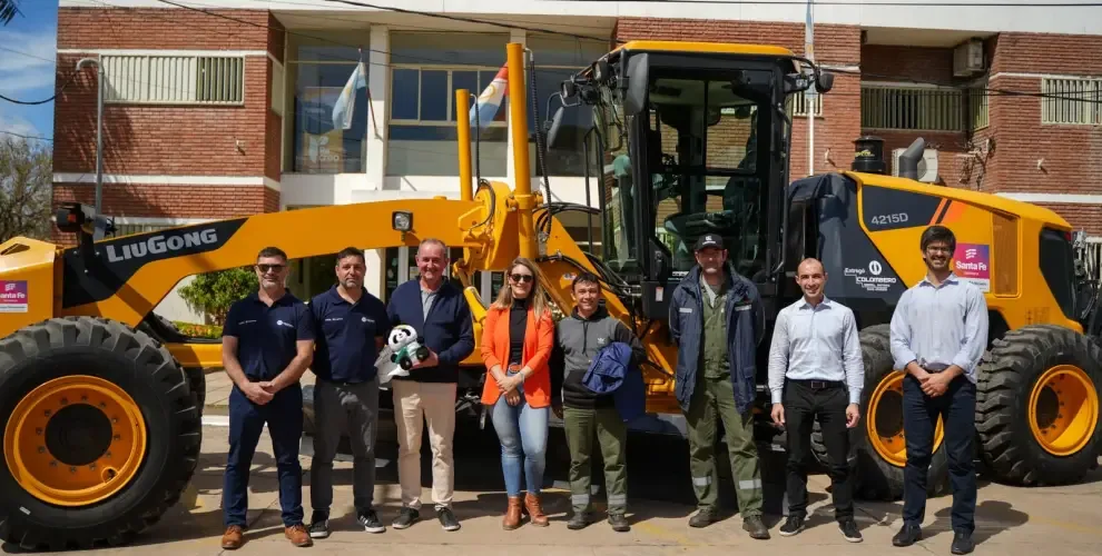 Recreo mejora el mantenimiento de calles con nueva motoniveladora