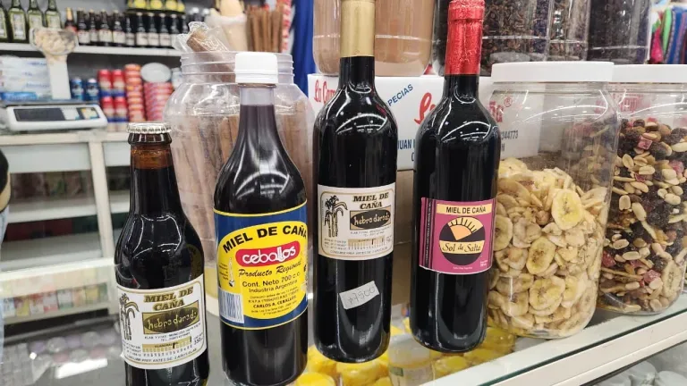 Actividades en el Mercado San Miguel para la concientización del cáncer