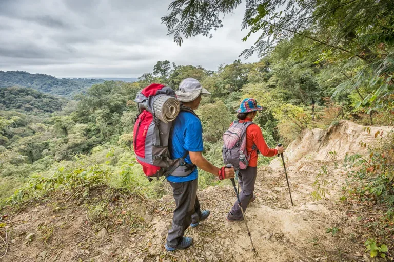 Capacitación en liderazgo y seguridad para emprendedores en la montaña