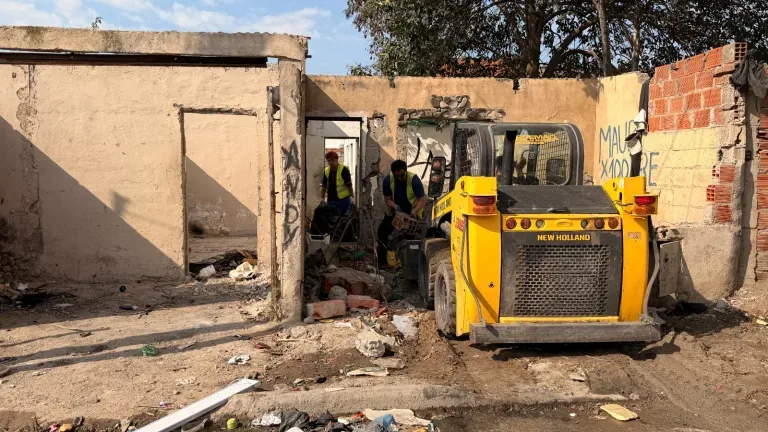 Capacitación en técnicas de impermeabilización para vecinos del oeste