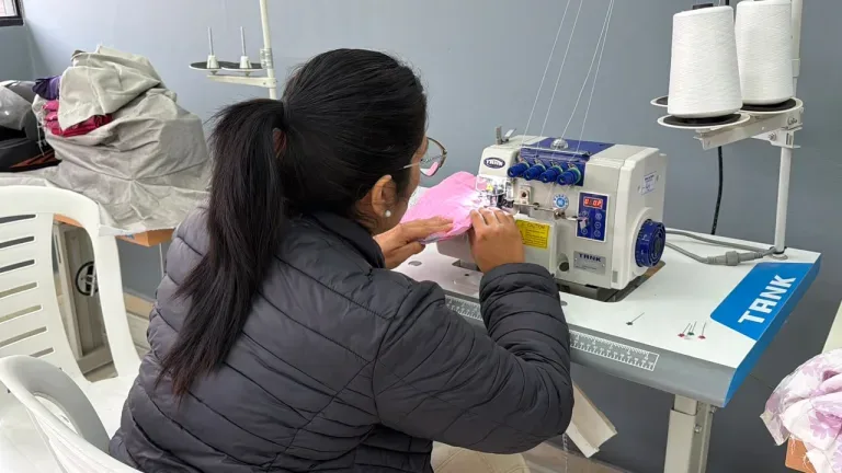 Comenzó curso de moldería y costura en Villa Asunción