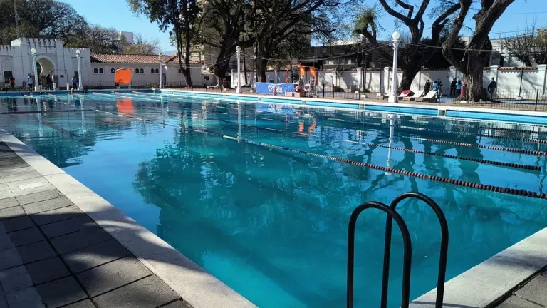 Mantenimiento programado en la pileta del Perón