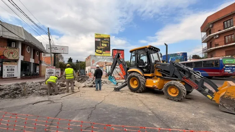 Obras de bacheo en Pje. Baigorria y Av. Jujuy mejoran el tránsito