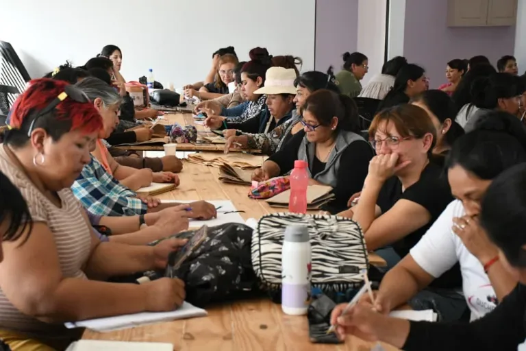Taller de marroquinería para emprendedores en el Día de la Madre