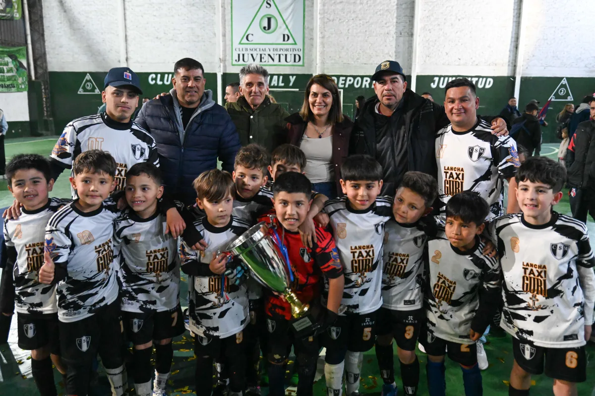 Clubes de Tigre celebraron finales de copas infantiles en Rincón de Milberg