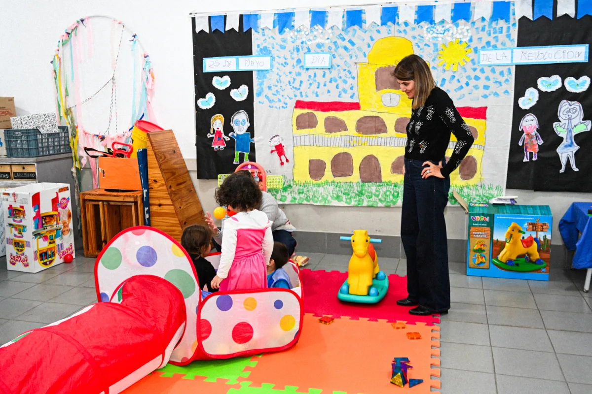 El Jardín N° 949 recibió materiales recreativos para la infancia