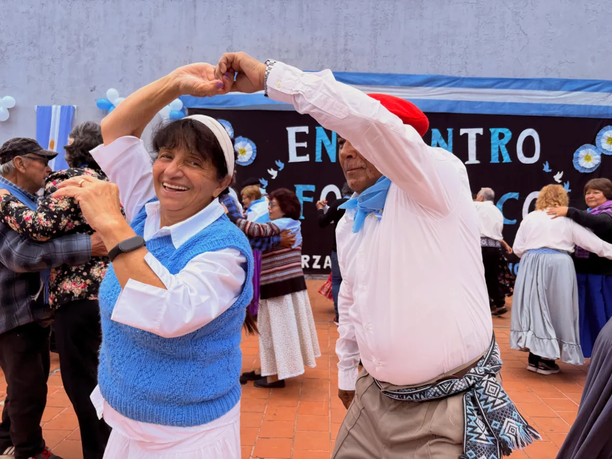 Encuentro folclórico en Tigre promueve la cultura entre adultos mayores