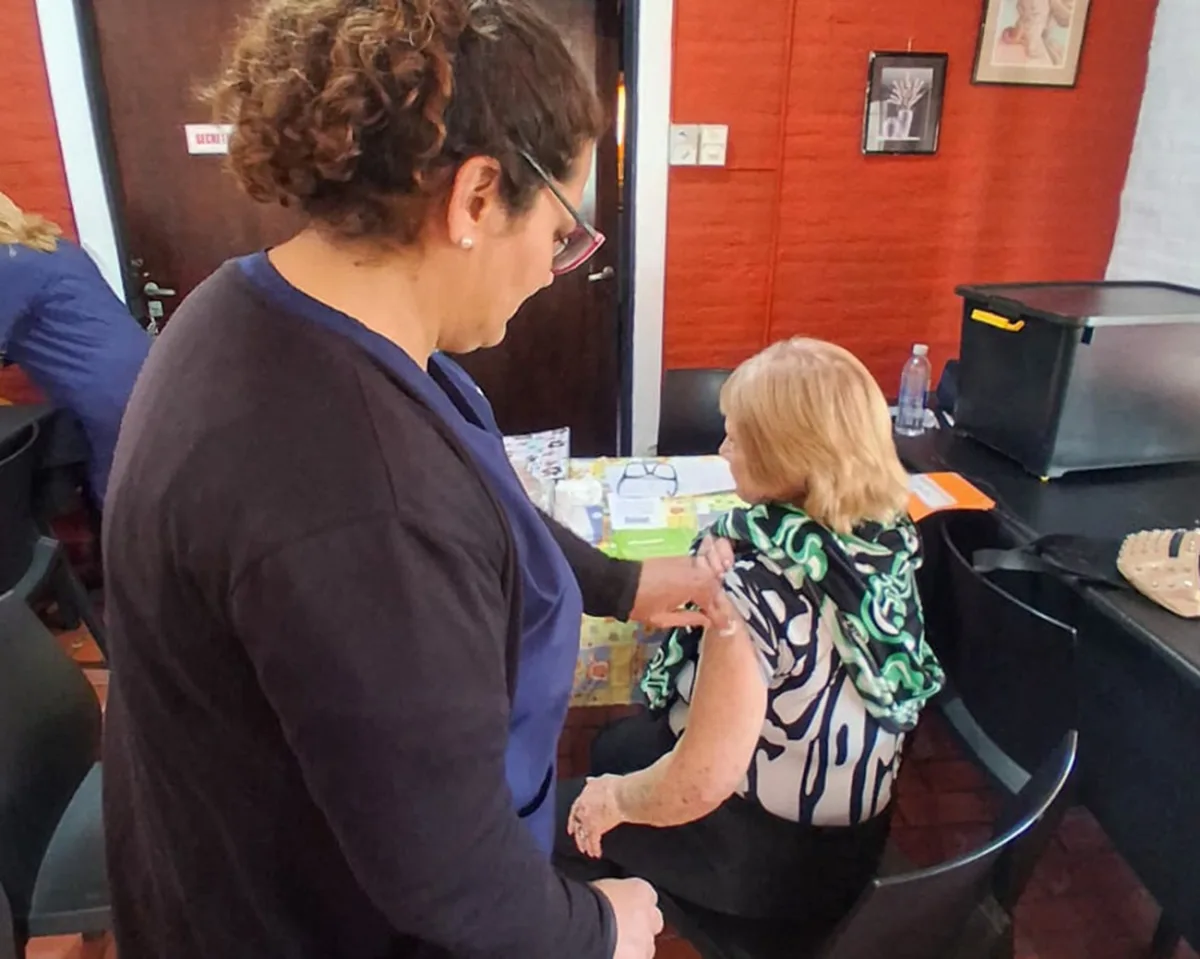 Jornada de salud para adultos mayores en Benavídez