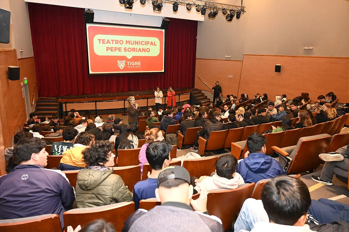 Los alumnos de Tigre disfrutaron de cine y debate sobre vulnerabilidad