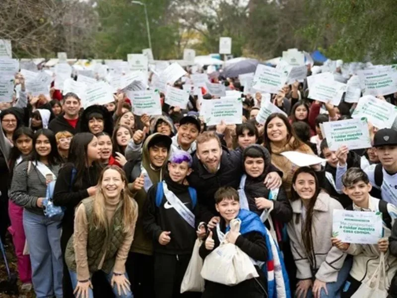Estudiantes se comprometieron con el medio ambiente en Lomas de Zamora