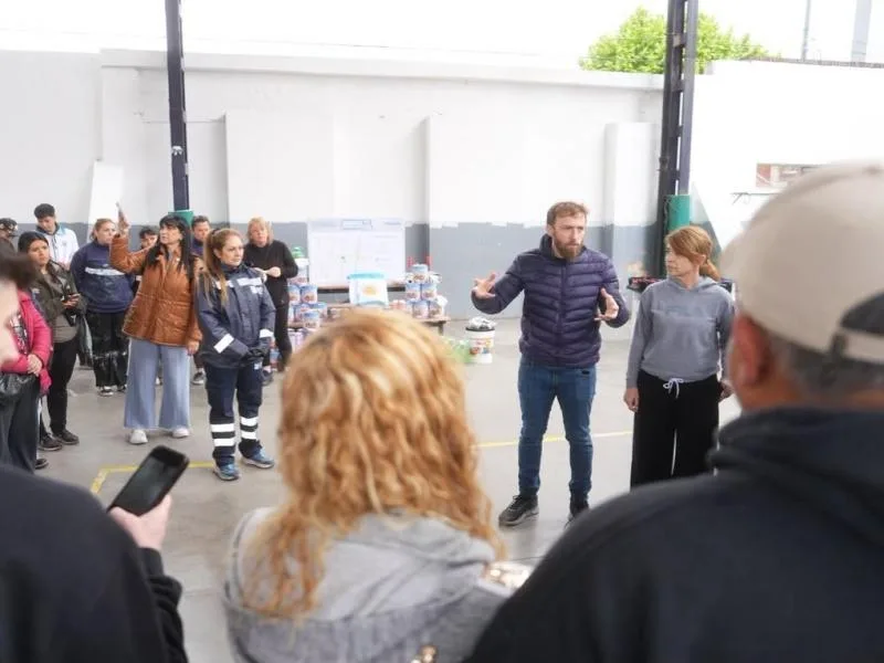 Mejoras en escuelas y espacios públicos en Banfield y Fiorito