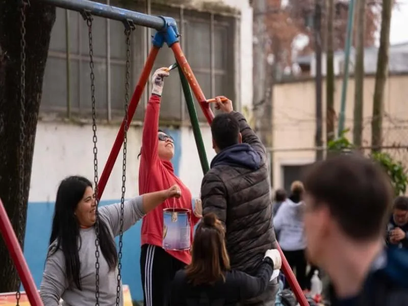 Mejoras en espacios comunitarios en Lomas de Zamora