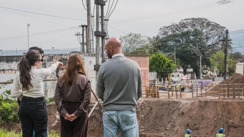 Avanza construcción del puente en Tafí Viejo con participación vecinal