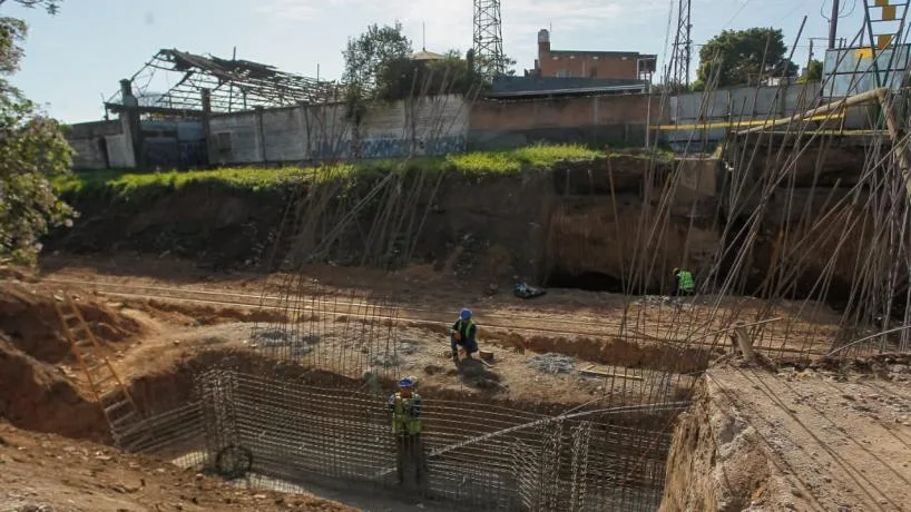 Avanza la construcción del nuevo puente en Tafí Viejo