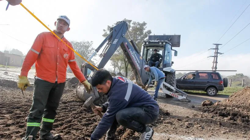 Mejoran el acceso a Lomas 600 con nueva pavimentación en Tafí Viejo