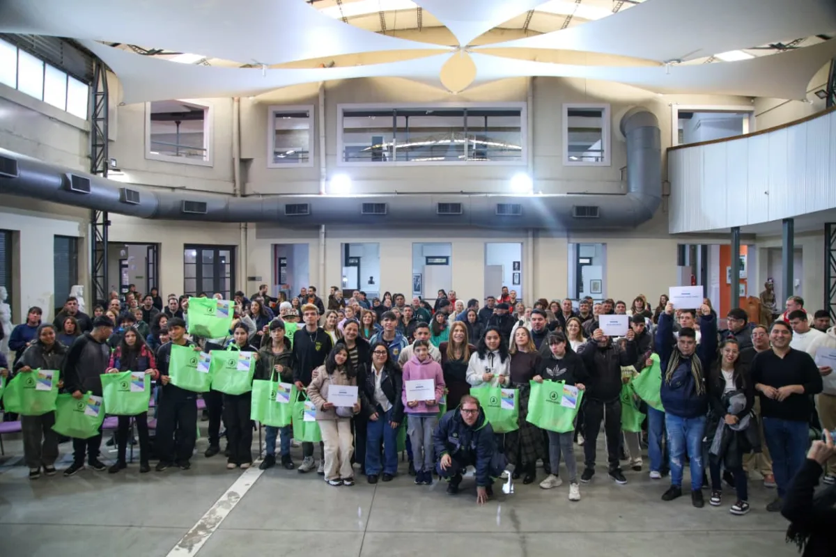 Avellaneda incorpora estudiantes a prácticas y refuerza la inclusión laboral