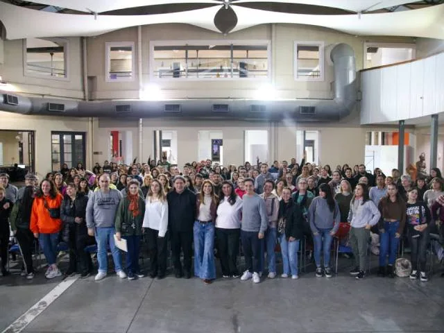 Capacitan a emprendedores de Avellaneda en ventas por redes sociales