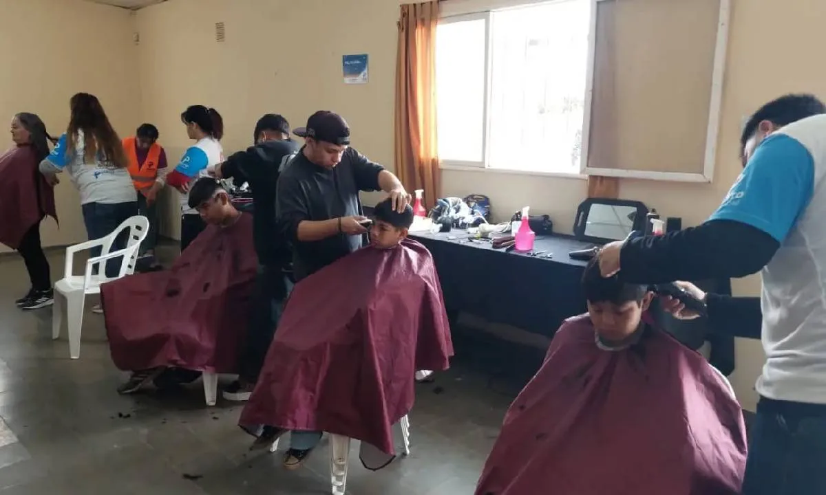 Vecinos accedieron a servicios gratuitos en jornada de Manos que Cuidan