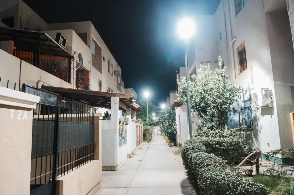 Barrio Teniente Silva ahora cuenta con nueva iluminación pública