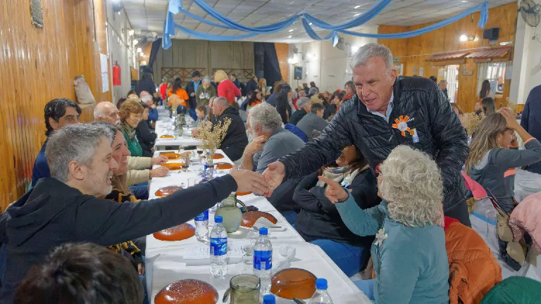 Berazategui celebró 70 años de la Sociedad de Fomento Plátanos