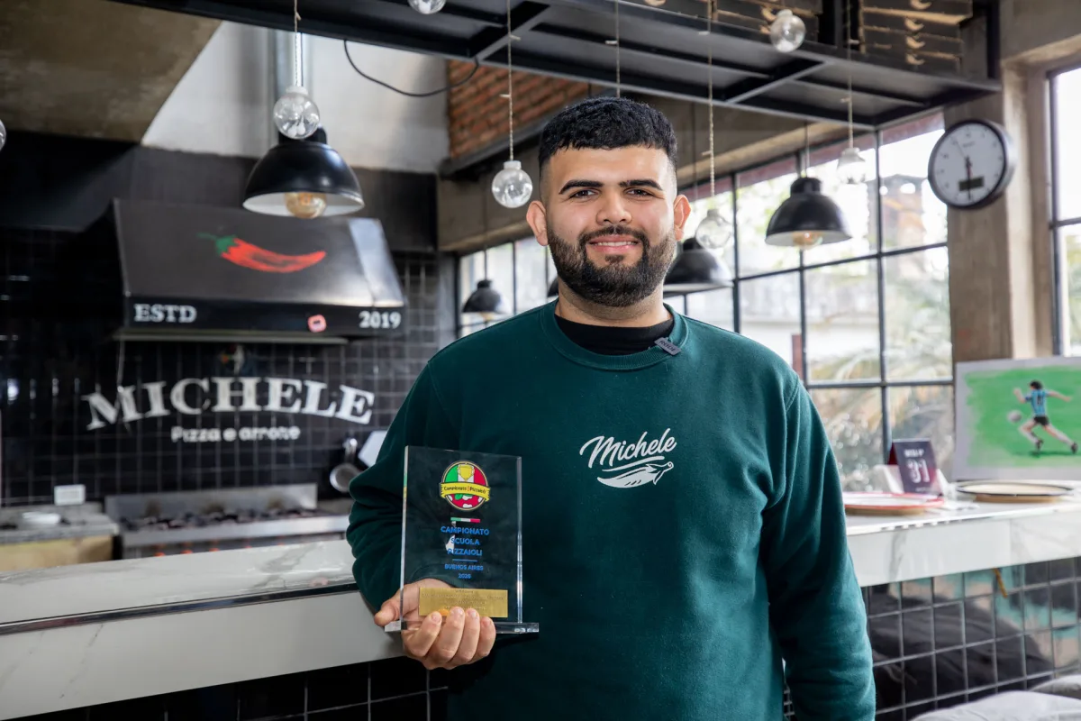 Giuliano Di Meo, subcampeón sudamericano en pizza romana