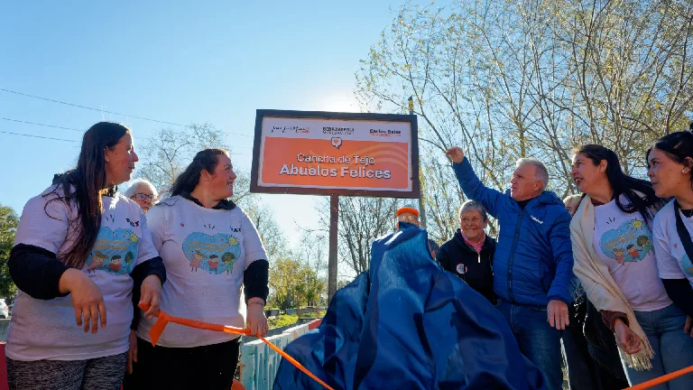 Inauguraron cancha de tejo en la Plaza Los Niños Felices