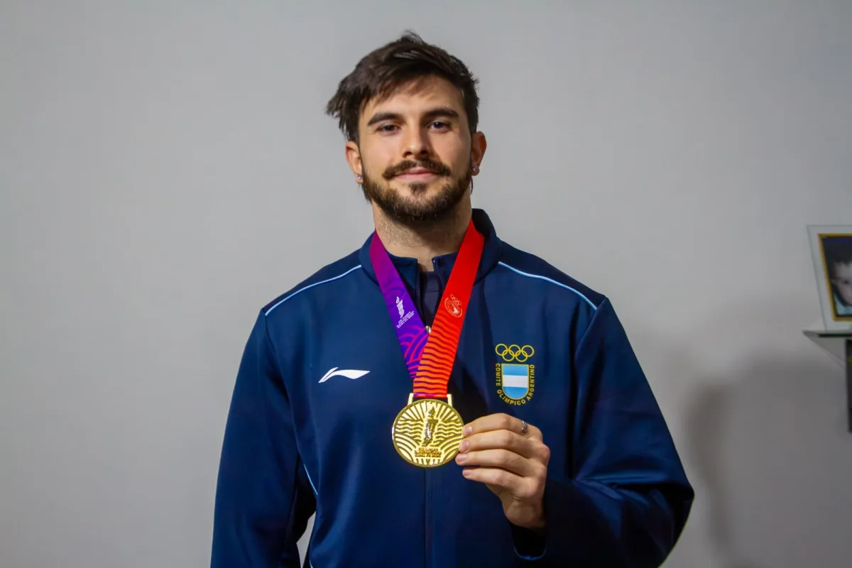 Juan Saco, oro en handball y orgullo de Berazategui