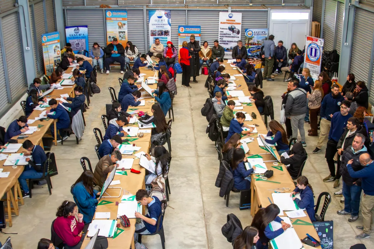 Más de 60 estudiantes participaron del encuentro 'Ideas que se dibujan'