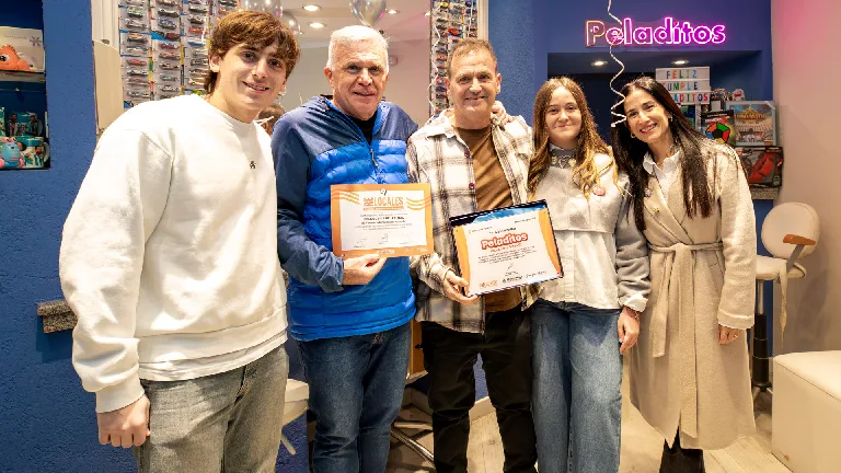 Peladitos celebra 25 años con homenaje a su trayectoria en Berazategui