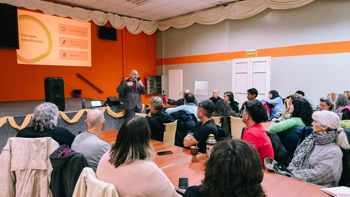 Capacitación para docentes de talleres culturales en Puerto Madryn