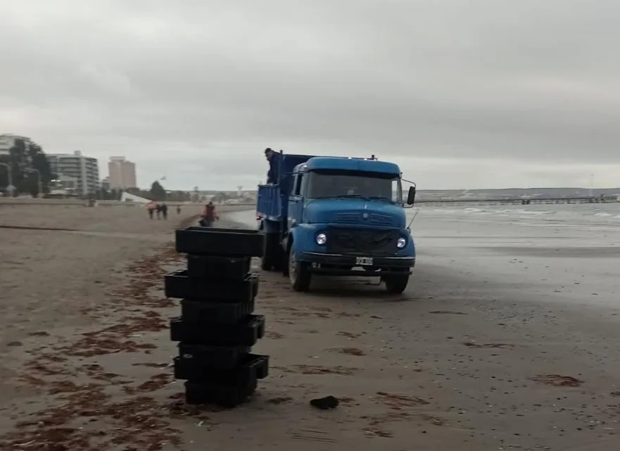 Puerto Madryn impone más multas a pesqueras por residuos en la costa