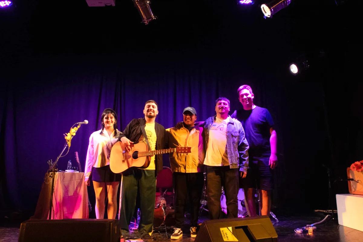Música en vivo en la Biblioteca Municipal de Rada Tilly en octubre