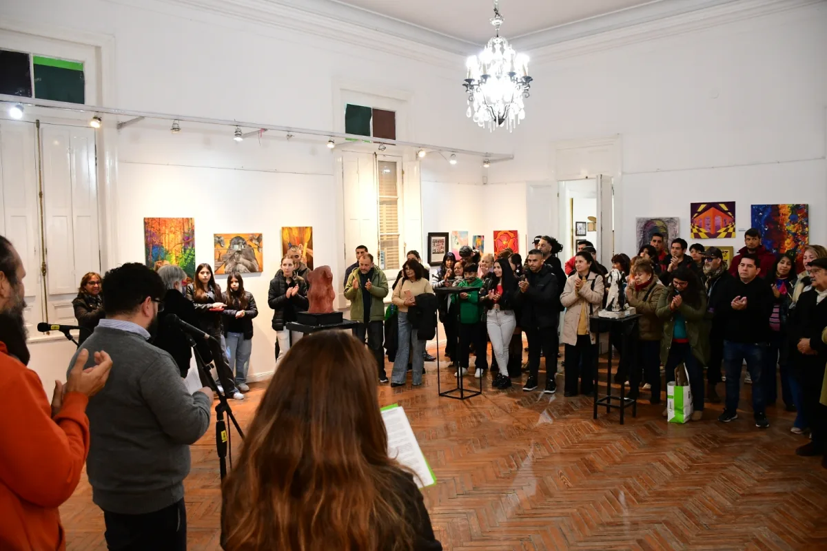 Abrió la muestra de arte homenaje a Orlando Palomo en Varela