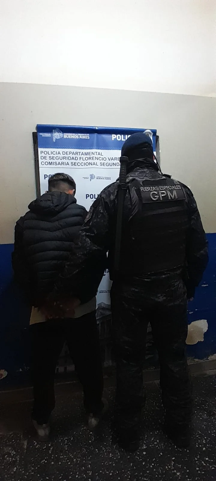 Detenidos con drogas tras persecución en Villa Aurora