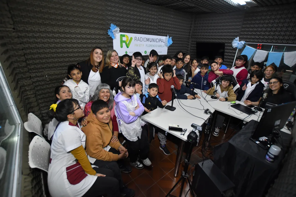 Estudiantes de Primaria Nº51 visitaron la Radio Municipal