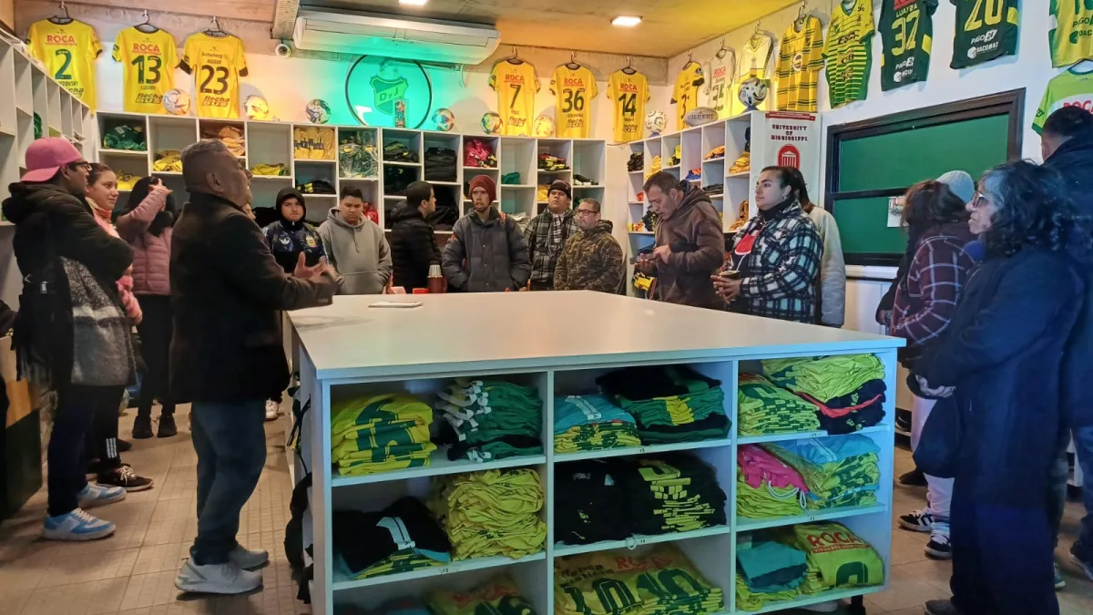 Estudiantes visitaron las instalaciones de Defensa y Justicia