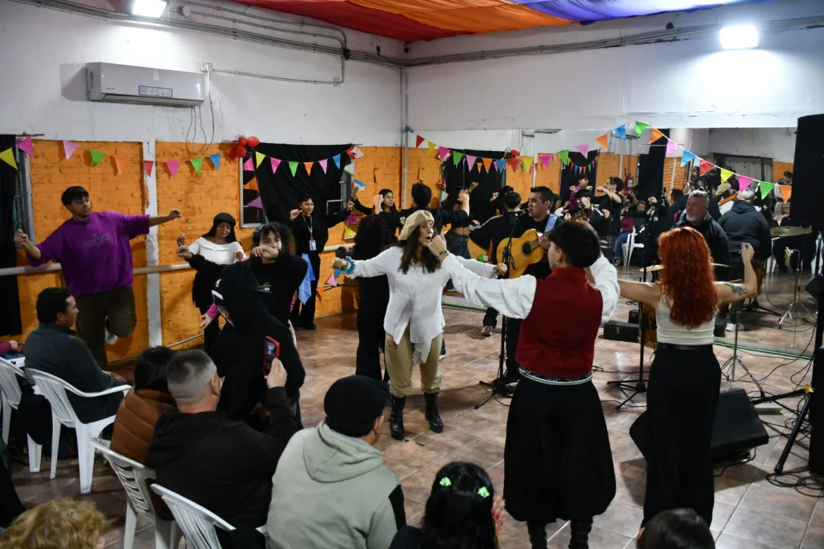 Éxito de la peña familiar en la Casa del Folklore de Varela
