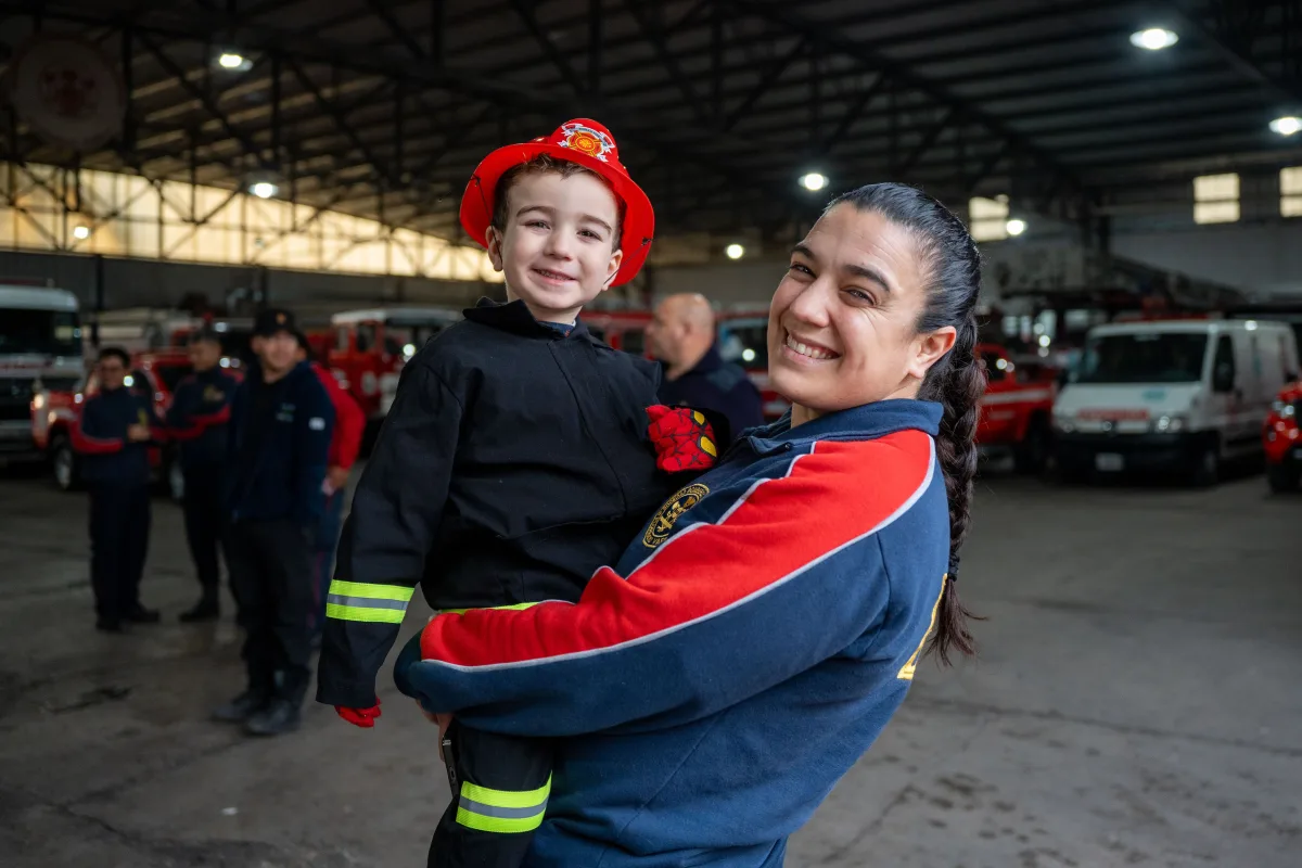 Florencio Varela homenajeó a los Bomberos Voluntarios