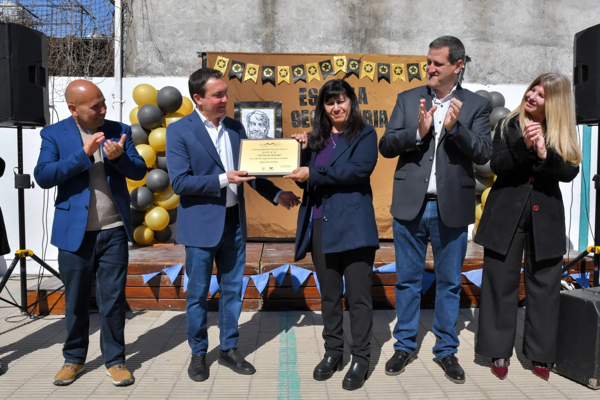La Secundaria Nº41 se llama ahora ‘Osvaldo Bayer’