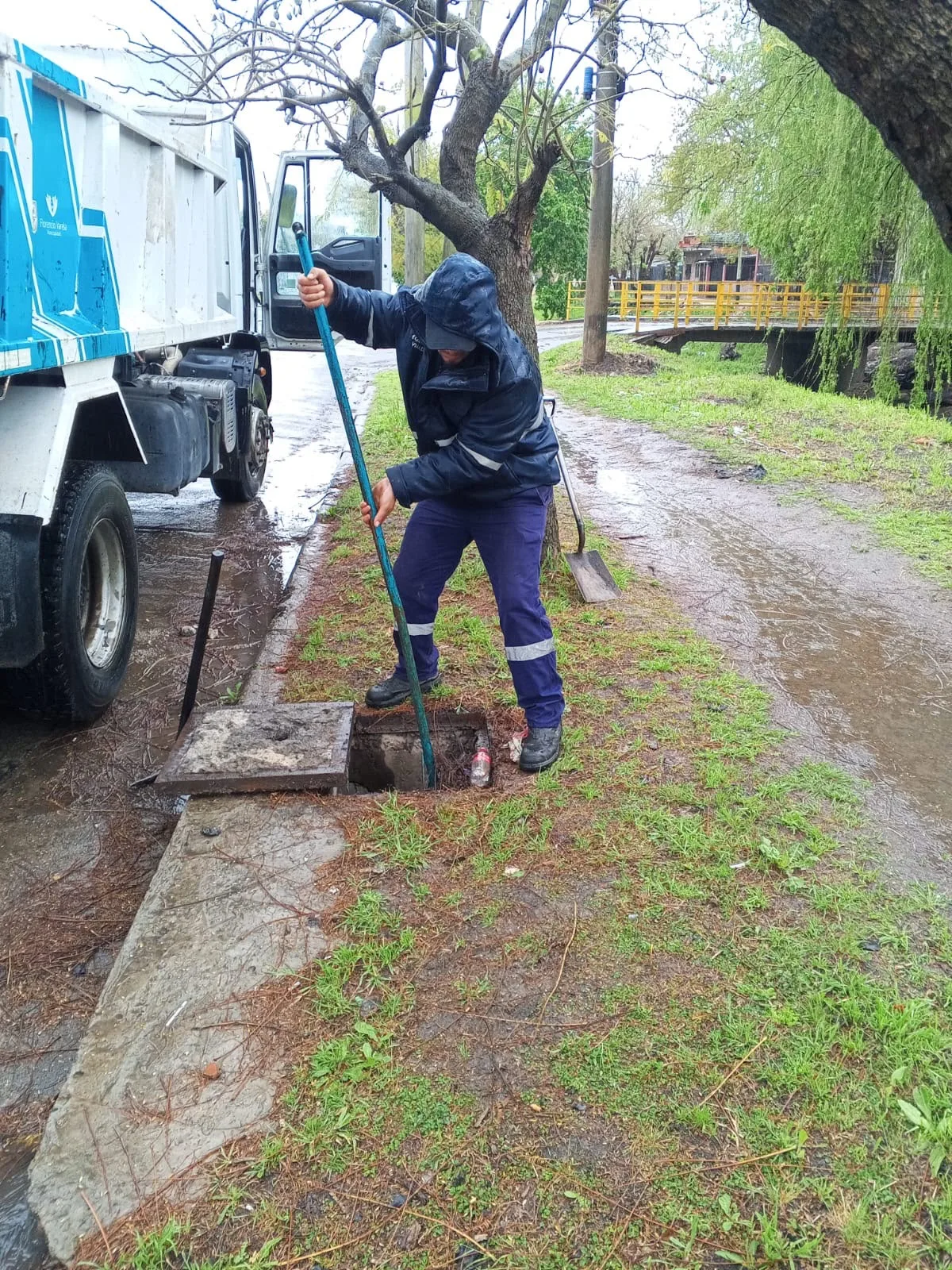 Limpieza de sumideros y espacios públicos tras las lluvias