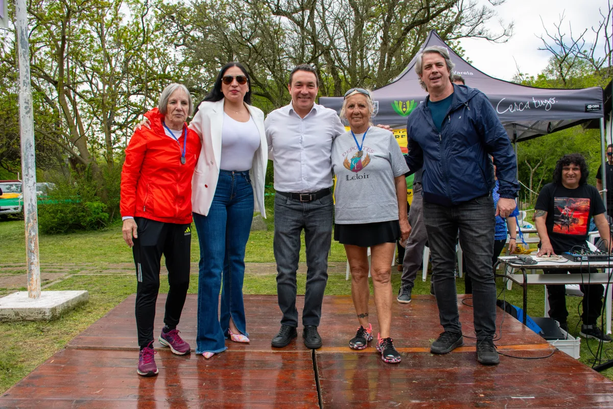 Más de 600 estudiantes compitieron en el Cross Country local