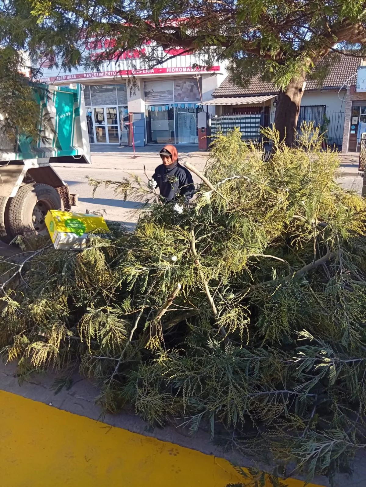 Mejoras en espacios públicos de Varela tras intervención municipal