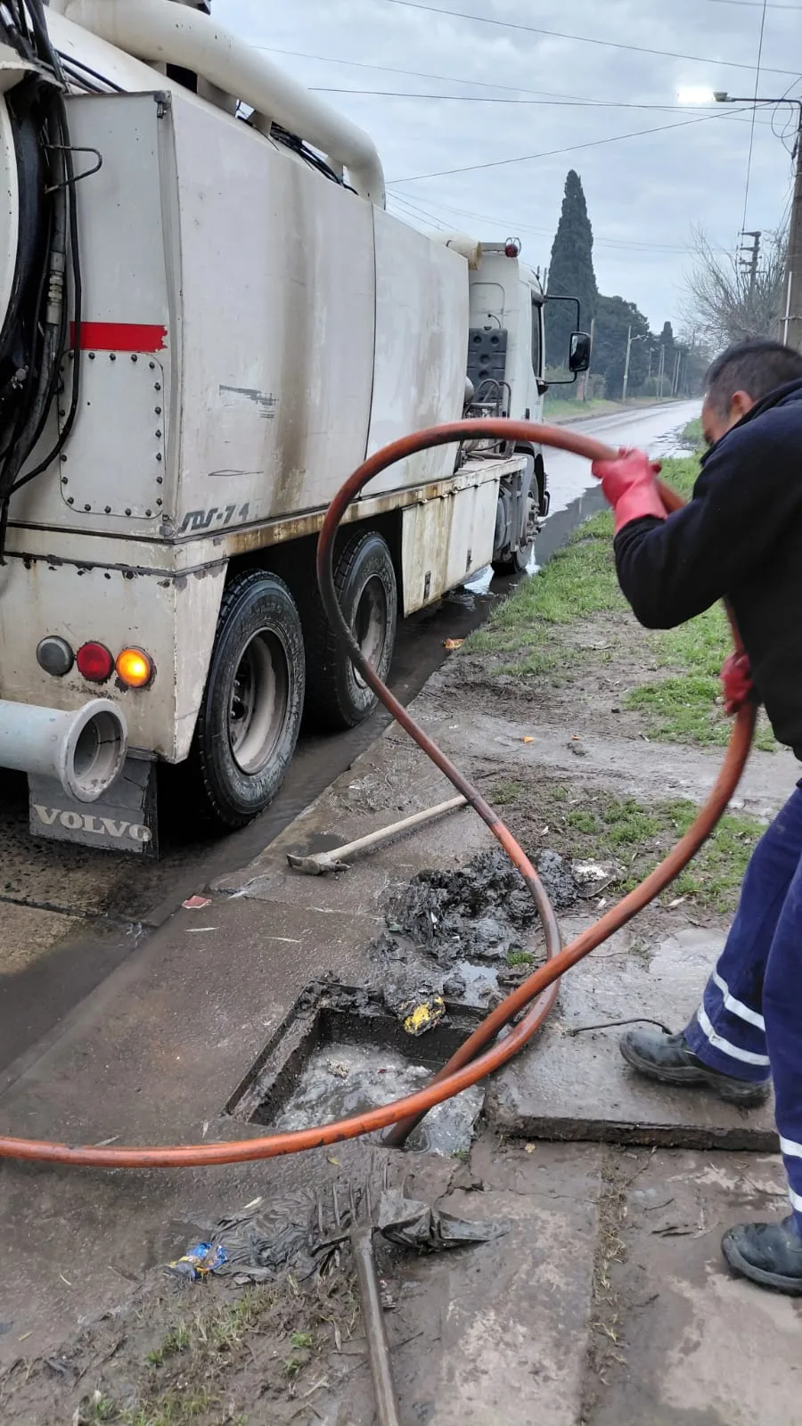 Preparativos de saneamiento ante lluvias en la región