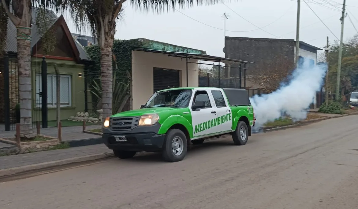 Continúan las fumigaciones contra el dengue en Esteban Echeverría
